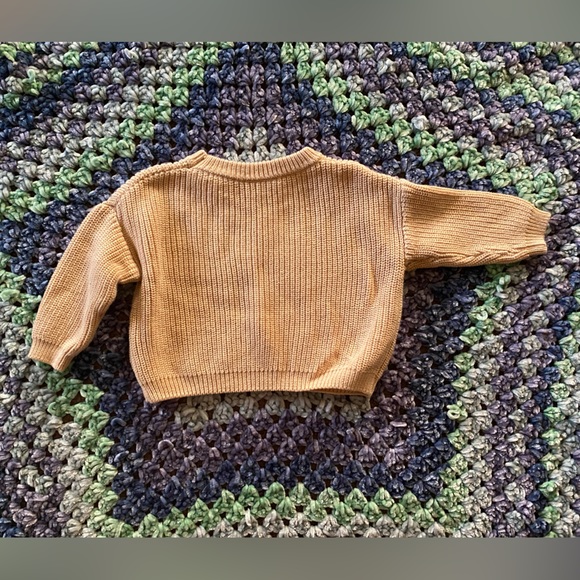 Baby Toddler Unisex Knitted Crewneck Sweater - Beige - 6-9 months - Gently Used - Picture 8 of 8